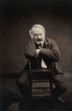 Victor Hugo à Hauteville House. Photographie d'Edmond Bacot, 1862. Paris, maison de Victor Hugo.